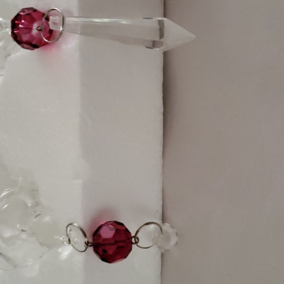 COPY - NWT, Crystal Etched,Small 3 Red Crystals around each. 1 globe,1 hurrica… - Picture 3 of 8